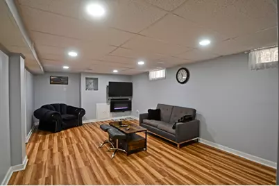 5238 N Moody Avenue, Chicago, IL 60630 - Photo 8