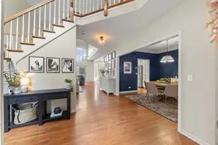 26W172 Klein Creek Dr, Winfield, IL 60190 - Photo 2