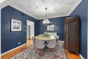 26W172 Klein Creek Dr, Winfield, IL 60190 - Photo 4