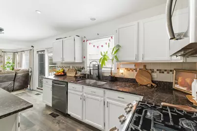 2001 Madison Avenue, Gurnee, IL 60031 - Photo 8