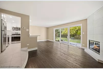 19 Cour Leroux, Palos Hills, IL 60465 - Photo 2