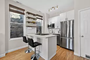 1324 W Huron St, Chicago, IL 60642 - Photo 6