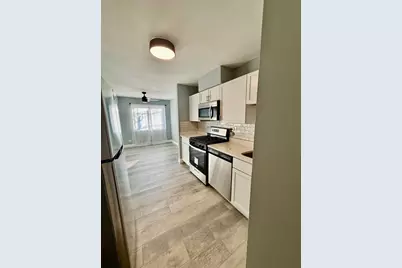 4000 Bayside Drive #110, Palatine, IL 60074 - Photo 2