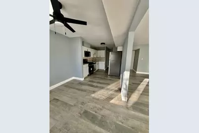 4000 Bayside Drive #110, Palatine, IL 60074 - Photo 4