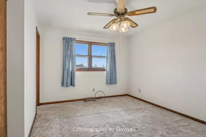 7302 E 3500S Road, Saint Anne, IL 60964 - Photo 10