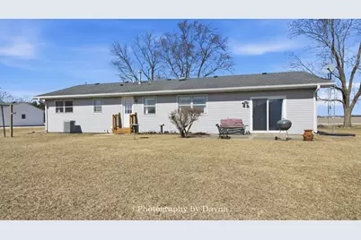 7302 E 3500S Road, Saint Anne, IL 60964 - Photo 24