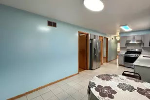 4819 W Winnemac Ave, Chicago, IL 60630 - Photo 10