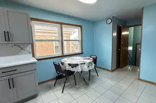 4819 W Winnemac Ave, Chicago, IL 60630 - Photo 8