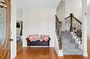 603 Harris Dr, Buffalo Grove, IL 60089 - Photo 2