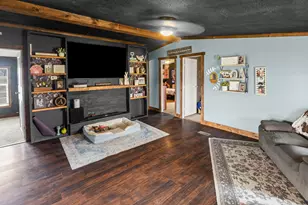 4239 Seven Hills Rd, Odin, IL 62870 - Photo 10