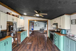 4239 Seven Hills Rd, Odin, IL 62870 - Photo 16