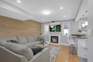 9356 N Parkside Ave, Des Plaines, IL 60016 - Photo 14