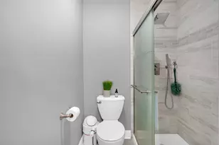 9356 N Parkside Ave, Des Plaines, IL 60016 - Photo 12