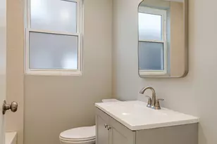 8367 S Baltimore Ave, Chicago, IL 60617 - Photo 12