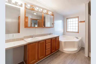 641 Bluebird Circle, Sandwich, IL 60548 - Photo 12