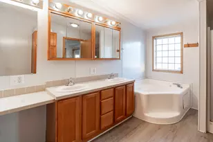 641 Bluebird Cir, Sandwich, IL 60548 - Photo 12