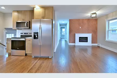 8834 S Albany Avenue, Evergreen Park, IL 60805 - Photo 4