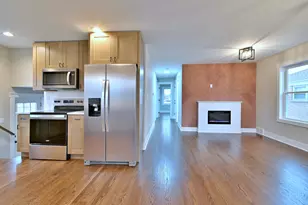 8834 S Albany Ave, Evergreen Park, IL 60805 - Photo 4