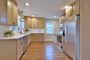 8834 S Albany Ave, Evergreen Park, IL 60805 - Photo 10