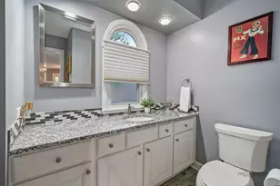 182 Blueberry Rd, Libertyville, IL 60048 - Photo 16