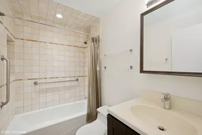 1100 N Lake Shore Drive #11B, Chicago, IL 60611 - Photo 18