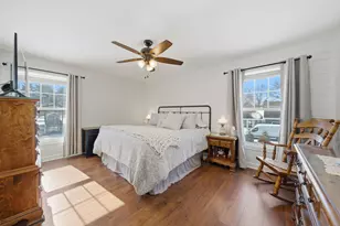 11N215 Capulet Cir, Elgin, IL 60124 - Photo 16