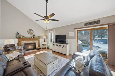 11N215 Capulet Circle, Elgin, IL 60124 - Photo 4