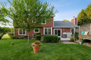 11N215 Capulet Cir, Elgin, IL 60124 - Photo 24