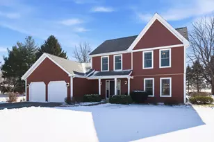 11N215 Capulet Cir, Elgin, IL 60124 - Photo 2