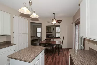 1437 Willow Tree Drive, Crystal Lake, IL 60014 - Photo 10