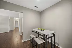 3030 Pheasant Creek Dr, Northbrook, IL 60062 - Photo 8