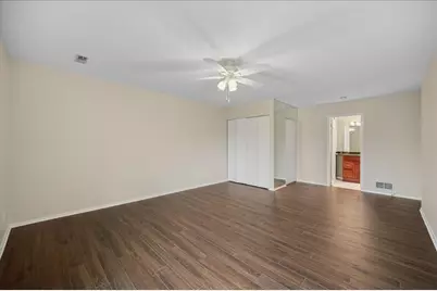 3030 Pheasant Creek Drive #402, Northbrook, IL 60062 - Photo 14