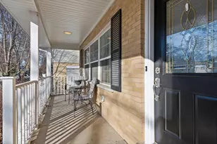 141 Kainer Ave, Barrington, IL 60010 - Photo 2