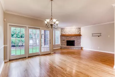 347 Arbor Glen Boulevard, Schaumburg, IL 60195 - Photo 6