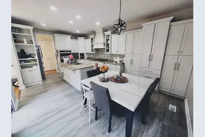 347 Arbor Glen Boulevard, Schaumburg, IL 60195 - Photo 10