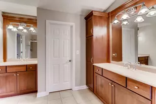 347 Arbor Glen Blvd, Schaumburg, IL 60195 - Photo 16