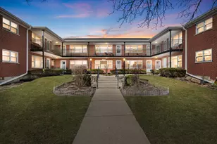 720 N Western Ave, Park Ridge, IL 60068 - Photo 2