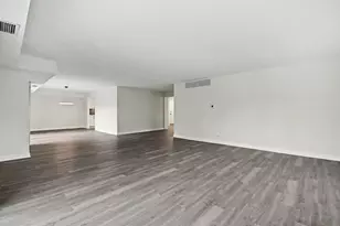 1671 Mission Hills Rd, Northbrook, IL 60062 - Photo 8