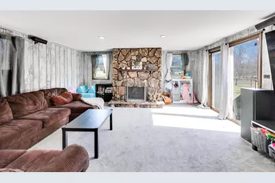 1075 Apricot Street, Hoffman Estates, IL 60169 - Photo 8