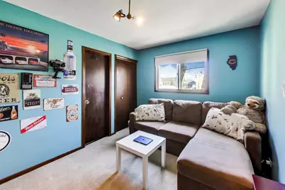 1075 Apricot Street, Hoffman Estates, IL 60169 - Photo 10