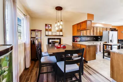 1075 Apricot Street, Hoffman Estates, IL 60169 - Photo 4
