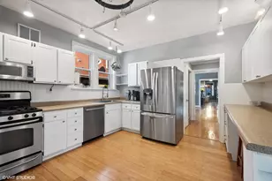 6524 N Campbell Ave, Chicago, IL 60645 - Photo 10