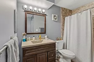 75 Kristin Cir, Schaumburg, IL 60195 - Photo 10