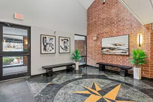 75 Kristin Cir, Schaumburg, IL 60195 - Photo 2