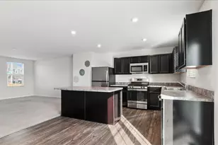 3258 Boombah Boulevard, Yorkville, IL 60560 - Photo 6