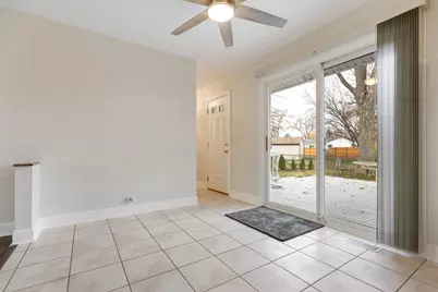 198 Shadywood Lane, Elk Grove Village, IL 60007 - Photo 6