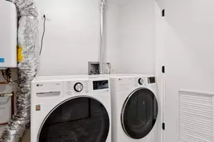 1801 W Grand Ave, Chicago, IL 60622 - Photo 12