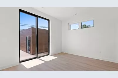 1801 W Grand Avenue #201, Chicago, IL 60622 - Photo 8