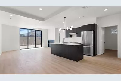 1801 W Grand Avenue #201, Chicago, IL 60622 - Photo 2