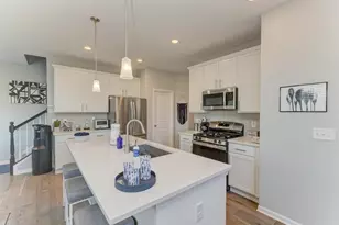 126 Kingsport Dr, South Elgin, IL 60177 - Photo 8